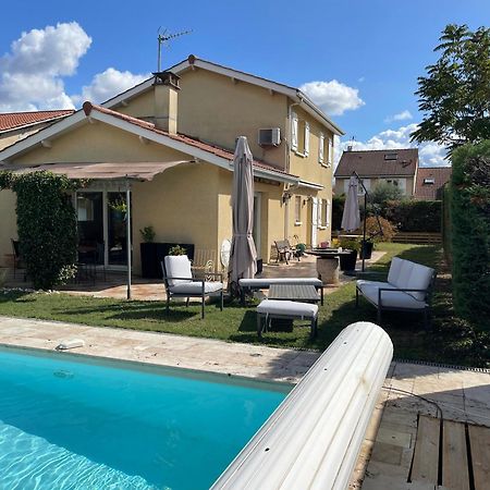 Villa Individuelle - Chassieu Exteriör bild